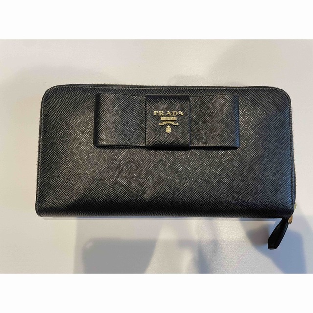 PRADA 長財布