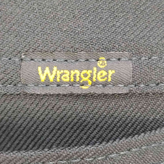 Wrangler(ラングラー)のWrangler(ラングラー) メキシコ製 センタープレスランチャードレスパンツ メンズのパンツ(スラックス)の商品写真