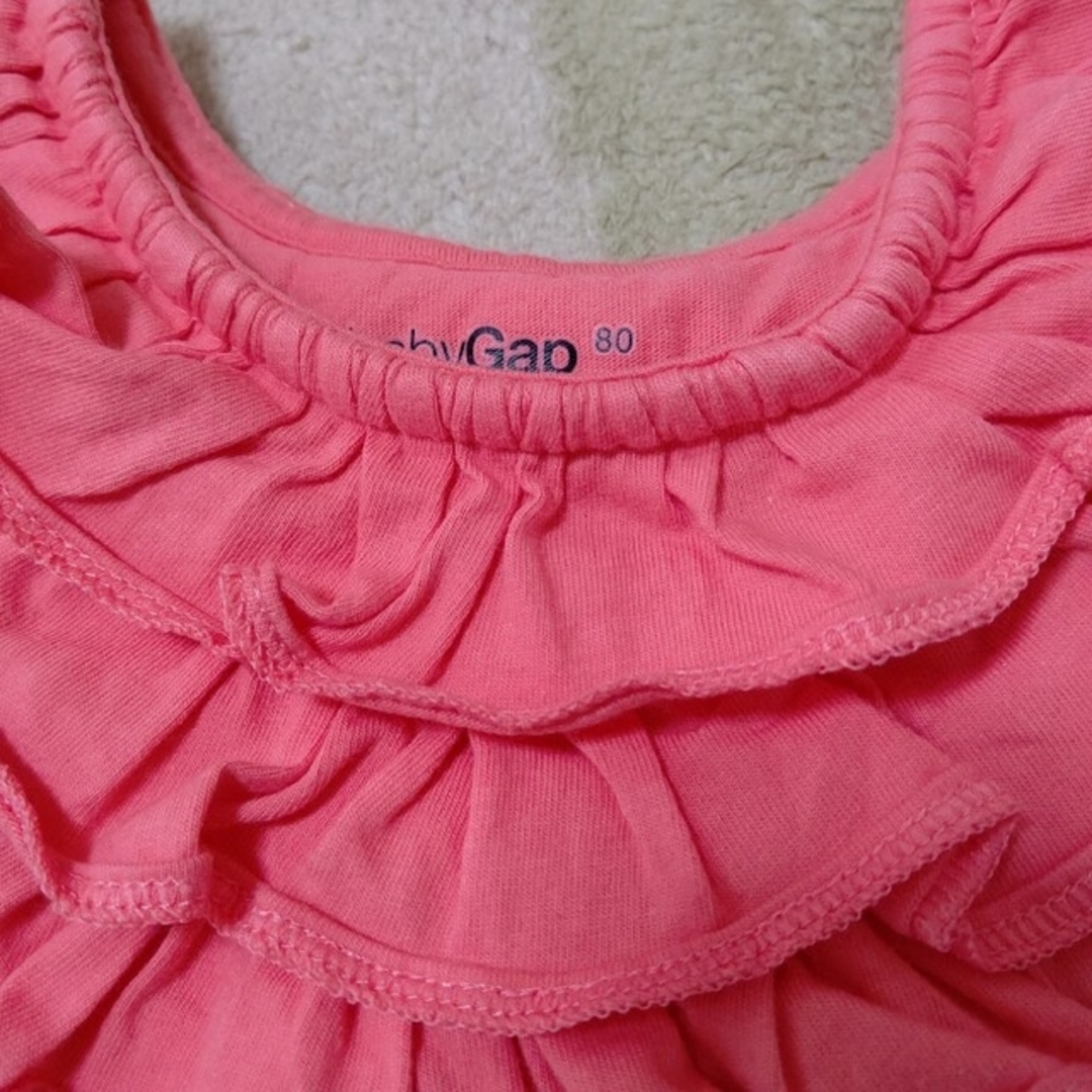 babyGAP(ベビーギャップ)のトップス80 キッズ/ベビー/マタニティのベビー服(~85cm)(Ｔシャツ)の商品写真