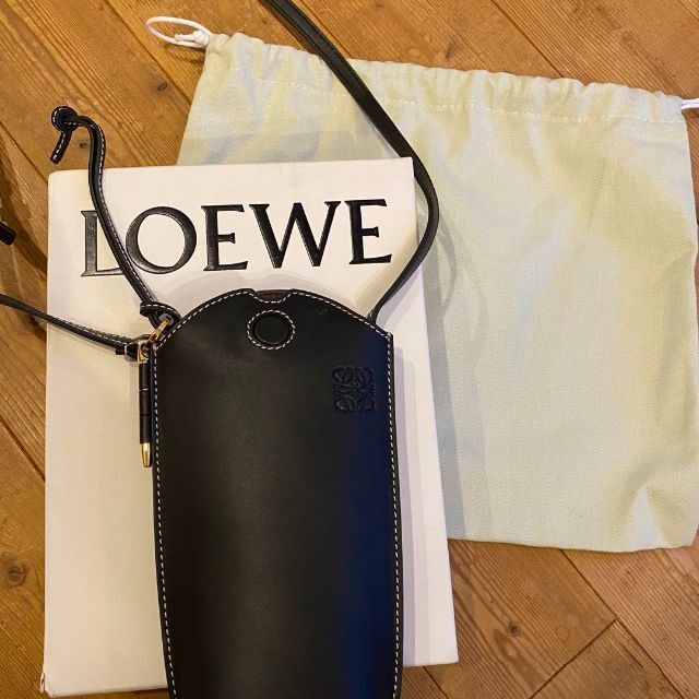 人気ブランドの新作 LOEWE - ゲートポケット ロエベ LOEWE ショルダー