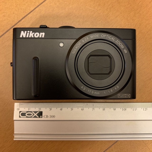 Nikon(ニコン)の美品 Nikon ニコン デジタルカメラCOOLPIX P300 黒 コンデジ スマホ/家電/カメラのカメラ(コンパクトデジタルカメラ)の商品写真