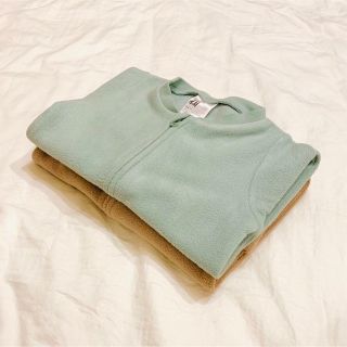 エイチアンドエム(H&M)のH&M フリースロンパース パジャマセット(パジャマ)