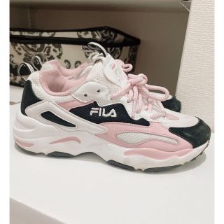 フィラ(FILA)のFILA☆厚底スニーカー23.0 レイトレイサー(スニーカー)