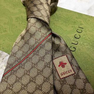 グッチ 金 ネクタイの通販 21点 | Gucciのメンズを買うならラクマ