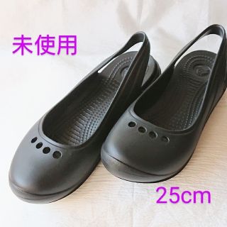 クロックス(crocs)のcrocs　クロックス　トーン　サンダル　 黒　W9 　25cm(サンダル)