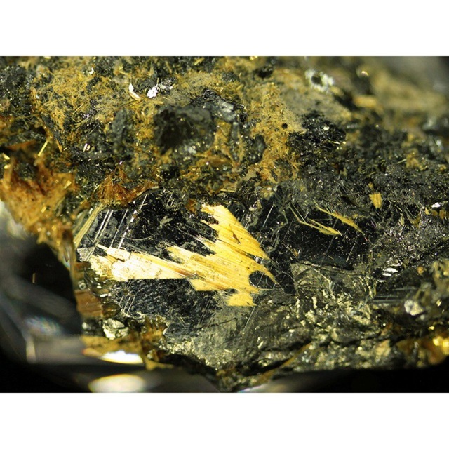 天然原石 タイチン太陽ゴールドルチル原石結晶 太針金紅石 放射ルチル /約34g