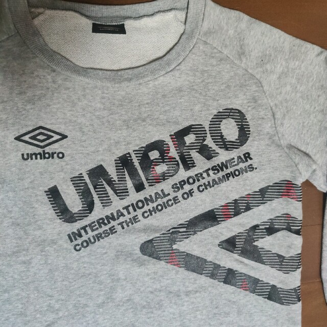 UMBRO(アンブロ)のUMBRO　トレーナー　150㌢ キッズ/ベビー/マタニティのキッズ服男の子用(90cm~)(パンツ/スパッツ)の商品写真