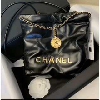 シャネル(CHANEL)の【Cocomimi様専用★】CHANEL22 ミニハンドバッグ ブラック(ハンドバッグ)