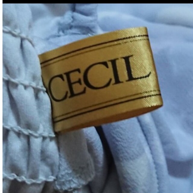 CECIL McBEE(セシルマクビー)のCECIL Mc BEE オフショル ワンピース レディースのワンピース(ミニワンピース)の商品写真