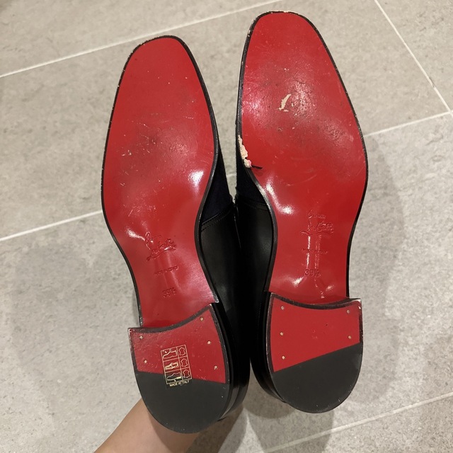 Christian Louboutin(クリスチャンルブタン)の美品 クリスチャンルブタン   革靴 39ハーフ(24.5cm相当) ブラック メンズの靴/シューズ(ドレス/ビジネス)の商品写真