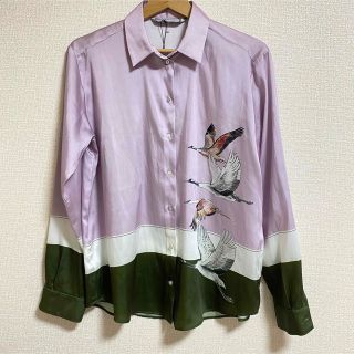 ザラ(ZARA)のザラ ZARA 和柄　サテンシャツ　鳥 バード　S サイズ 長袖(シャツ/ブラウス(長袖/七分))