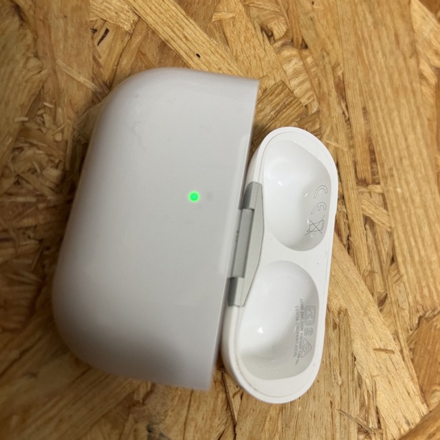 Apple - AirPods Pro MWP22J/A (充電ケース) のみ 【即購入OK 】の通販