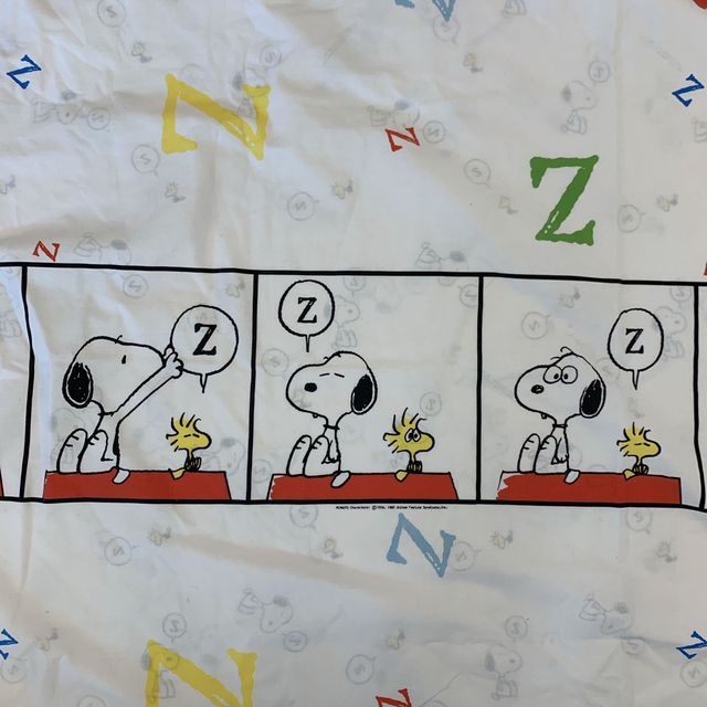 SNOOPY - 【ビンテージシーツ】スヌーピー zzz はぎれの通販 by SNOOPY - 【ビンテージシーツ】スヌーピー zzz はぎれの通販 by