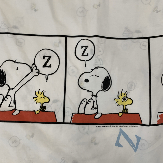 SNOOPY - 【ビンテージシーツ】スヌーピー zzz はぎれの通販 by SNOOPY - 【ビンテージシーツ】スヌーピー zzz はぎれの通販 by