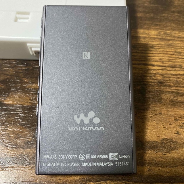 WALKMAN(ウォークマン)の中古SONY ウォークマン　NW-A45 本体のみ　WALKMAN スマホ/家電/カメラのオーディオ機器(ポータブルプレーヤー)の商品写真