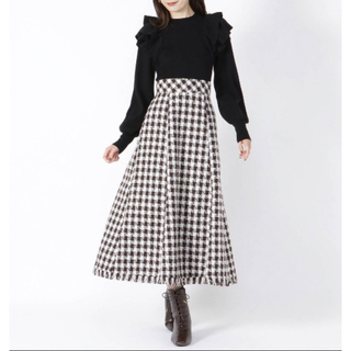 アンドクチュール(And Couture)のAnd Couture ブロックチェックツイード裾フリンジスカート(ロングスカート)