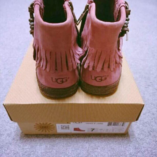 UGG(アグ)の日本未入荷 美品【UGG】ショートブーツ レディースの靴/シューズ(ブーツ)の商品写真