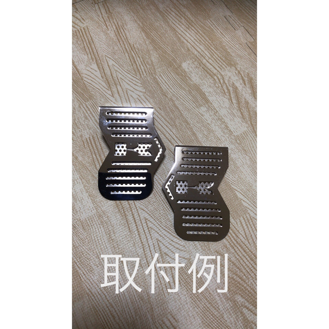 ゼファー 400 χ ZRX400 キャブサイドカバー パンチングの通販 by ゼファー 400 χ ZRX400 キャブサイドカバー パンチングの通販 by