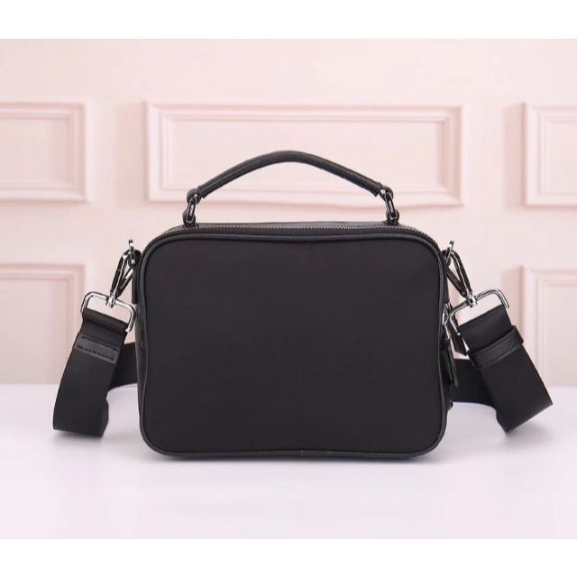 PRADA プラダ ブリック サフィアーノレザーバッグ PRADA プラダ ブリック サフィアーノレザーバッグ