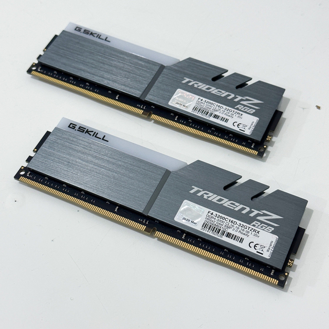 G.SKILL 32GB(16×2) TRIDENT Zneo DDR4 メモリ スマホ/家電/カメラのPC/タブレット(PCパーツ)の商品写真