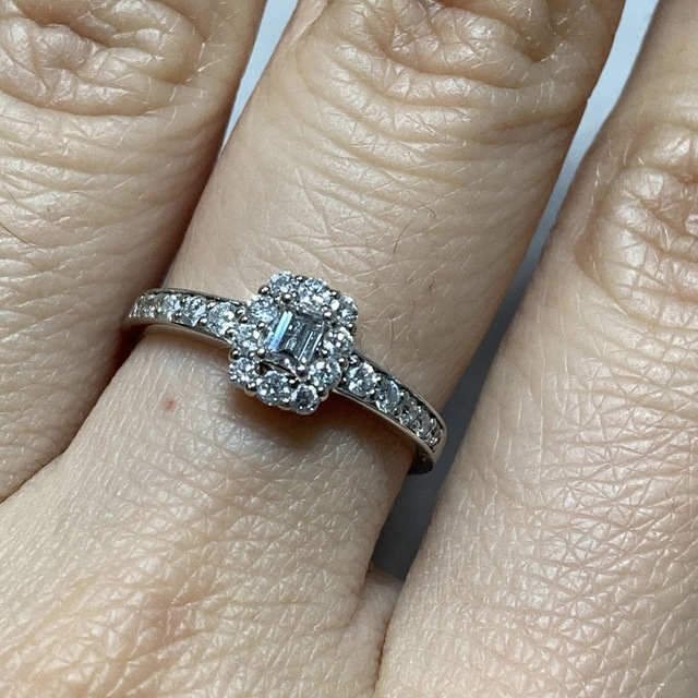 美品 Pt900 エメラルド0.45ct ダイヤ計0.08ct リング 指輪 | www