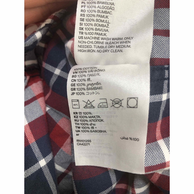 H&M(エイチアンドエム)のH&M キッズ　シャツ　チェック　赤系　サイズ98 2-3歳　綿100 キッズ/ベビー/マタニティのキッズ服男の子用(90cm~)(ブラウス)の商品写真