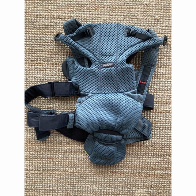 BABYBJORN(ベビービョルン)のベビービョルン　キャリア　ムーブ キッズ/ベビー/マタニティの外出/移動用品(抱っこひも/おんぶひも)の商品写真