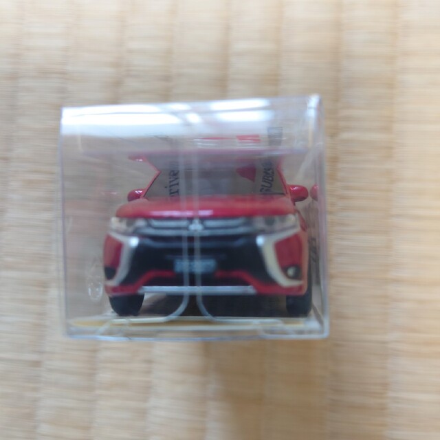 三菱(ミツビシ)のアウトランダーPHEV ミニカー エンタメ/ホビーのおもちゃ/ぬいぐるみ(ミニカー)の商品写真