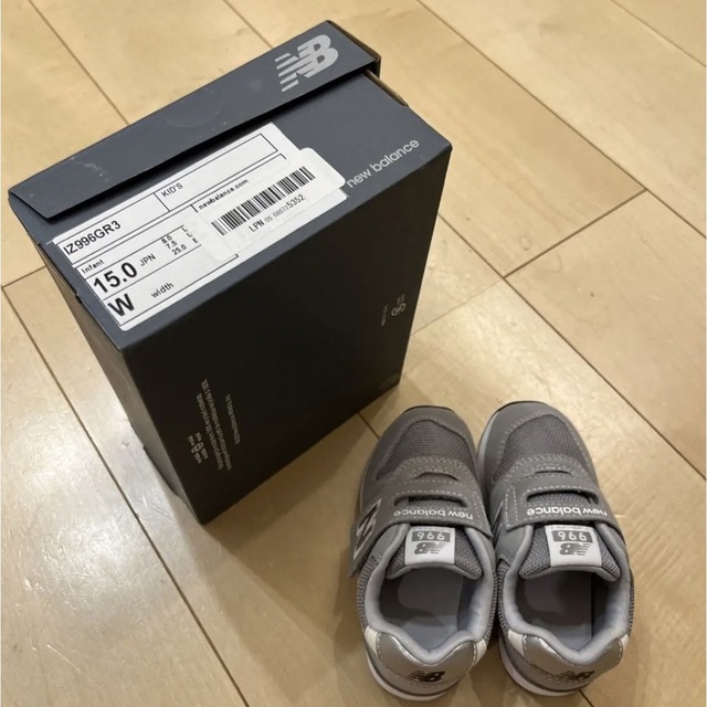 New Balance(ニューバランス)のニューバランス ベビーシューズ グレー IZ996 15.5 キッズ/ベビー/マタニティのキッズ靴/シューズ(15cm~)(スニーカー)の商品写真