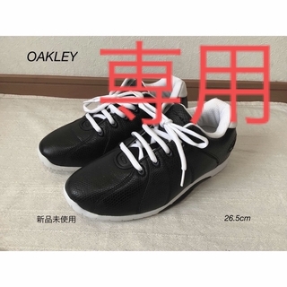 オークリー(Oakley)の⭐︎新品未使用⭐︎ OAKLEY スニーカー　size26.5(スニーカー)