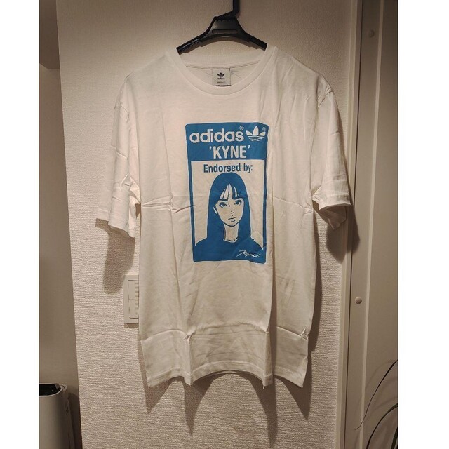 サイズM adidas Graphic Tee x Kyne キネ　Tシャツメンズ