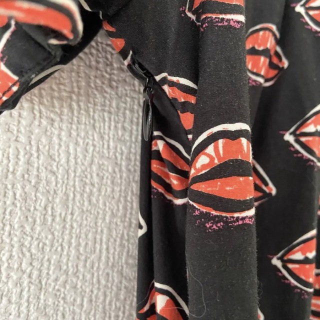 PRADA プラダ ワンピース リップ柄 唇 美品 独特の上品 16000円