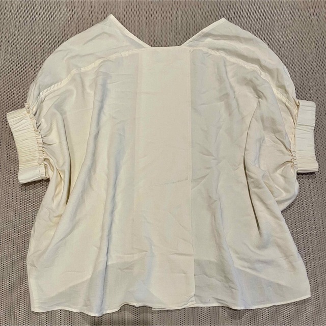 sophila(ソフィラ)のsophila トップス カットソー Tシャツ　半袖 レディースのトップス(Tシャツ(長袖/七分))の商品写真
