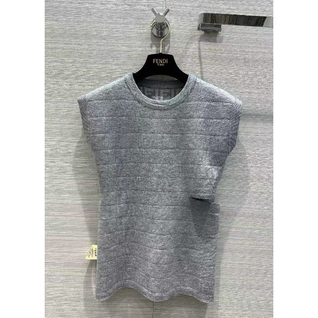 FENDI カットアウト リバーシブル ノースリーブ ウール トップス