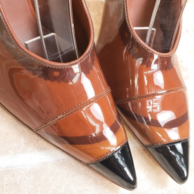 BURBERRY - 未使用 バーバリー ☆ PVC ポインテッドトゥ BURBERRY - 未使用 バーバリー ☆ PVC ポインテッドトゥ