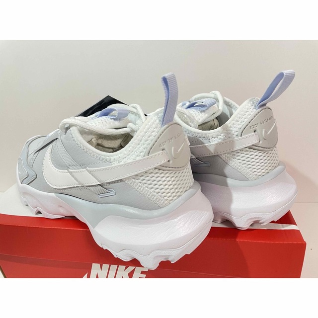 NIKE(ナイキ)の【新品】24.5cm NIKE WMNS TC7900 PREMIUM2 レディースの靴/シューズ(スニーカー)の商品写真