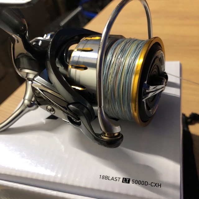 美品 DAIWA ダイワ ブラストLT 5000D-CXH スピニングリール-