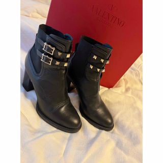 ヴァレンティノ(VALENTINO)のVALENTINO ショートブーツ(ブーツ)