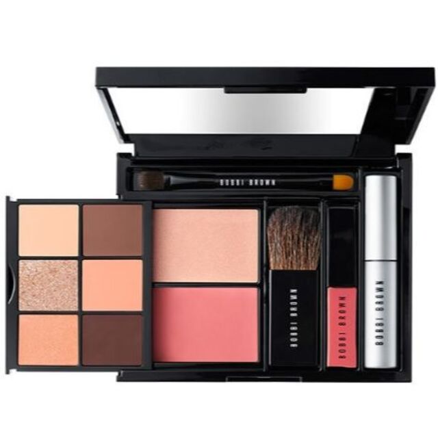 BOBBI BROWN(ボビイブラウン)の＊新品・未使用＊　ボビィブラウン　オン ザ ホライズン メイクアップ パレット コスメ/美容のキット/セット(コフレ/メイクアップセット)の商品写真