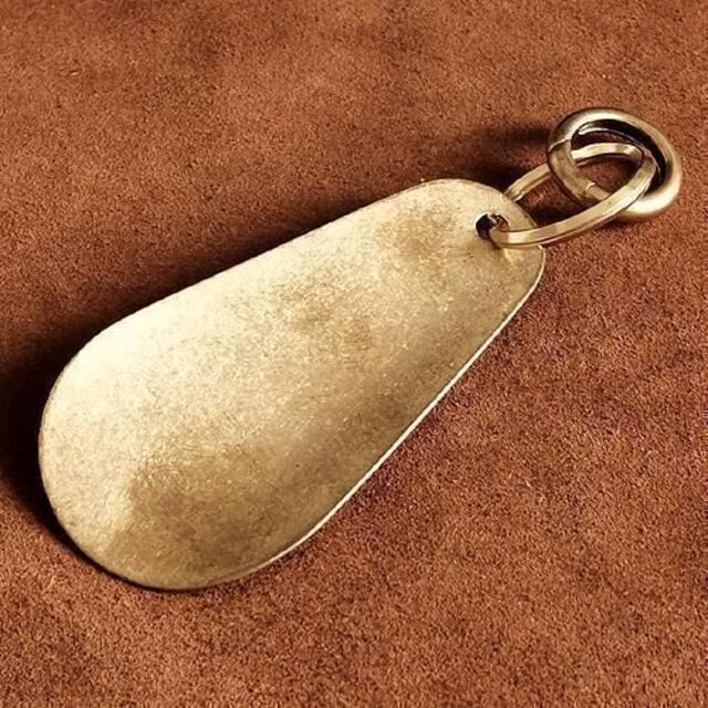 カラビナ付き 真鍮製 シューホーンキーホルダー（タマゴ）金 ゴールド