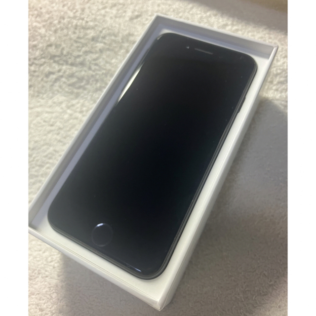 美品 iPhone7 32GB ブラック SIMロック解除済み  箱アリ