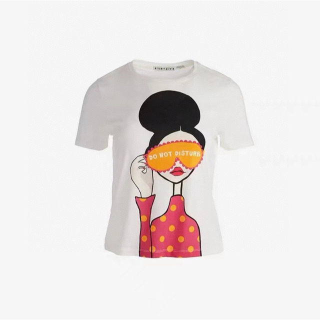 Alice+Olivia(アリスアンドオリビア)の❤️★Alice olive 2023新作新品　白　人柄　Tシャツ　 レディースのトップス(Tシャツ(半袖/袖なし))の商品写真