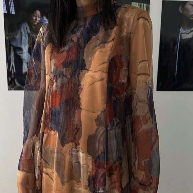 Ameri VINTAGE(アメリヴィンテージ)のAmeriVINTAGE 完売品 UND GYPSUM ART DRESS レディースのワンピース(ロングワンピース/マキシワンピース)の商品写真