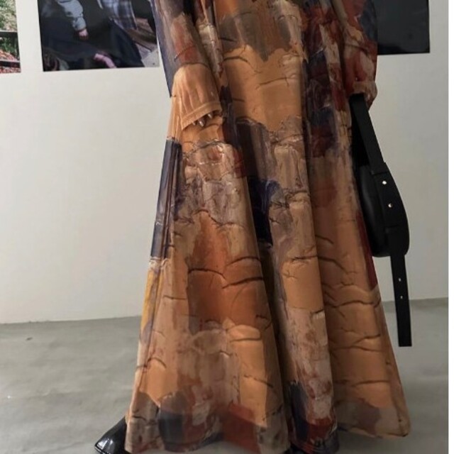 Ameri VINTAGE(アメリヴィンテージ)のAmeriVINTAGE 完売品 UND GYPSUM ART DRESS レディースのワンピース(ロングワンピース/マキシワンピース)の商品写真