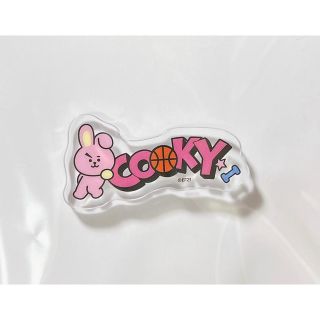 ビーティーイシビル(BT21)のbt21チロルチョコ⭐︎cooky(バッジ/ピンバッジ)