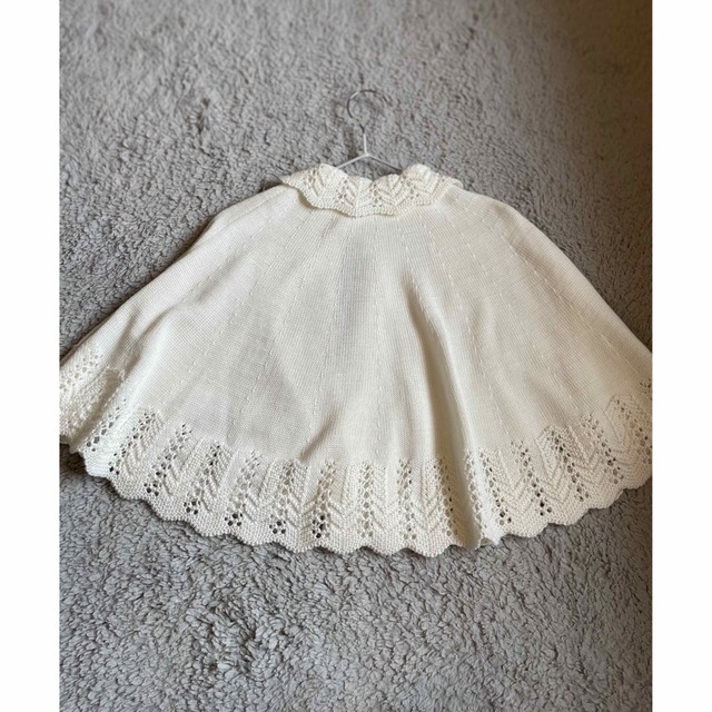 TOCCA(トッカ)のトッカ　繊細レース　ポンチョ　ホワイト　ケープ キッズ/ベビー/マタニティのキッズ服女の子用(90cm~)(カーディガン)の商品写真