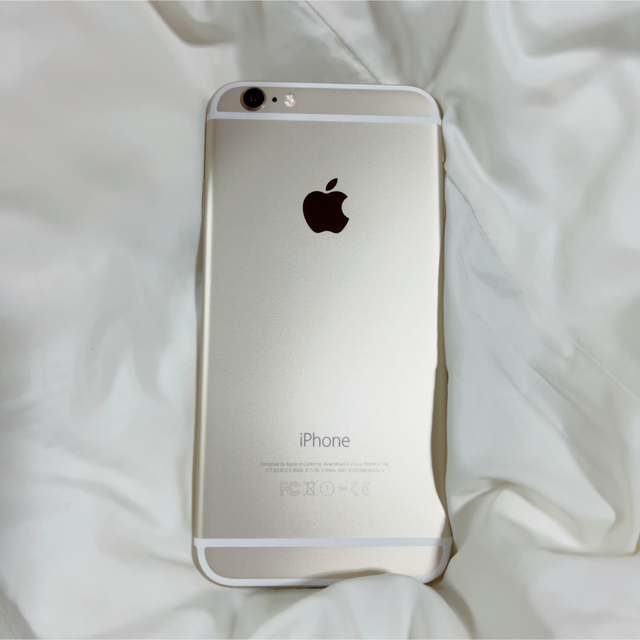 Apple(アップル)のiPhone 6 Gold 16 GB gold スマホ/家電/カメラのスマートフォン/携帯電話(スマートフォン本体)の商品写真