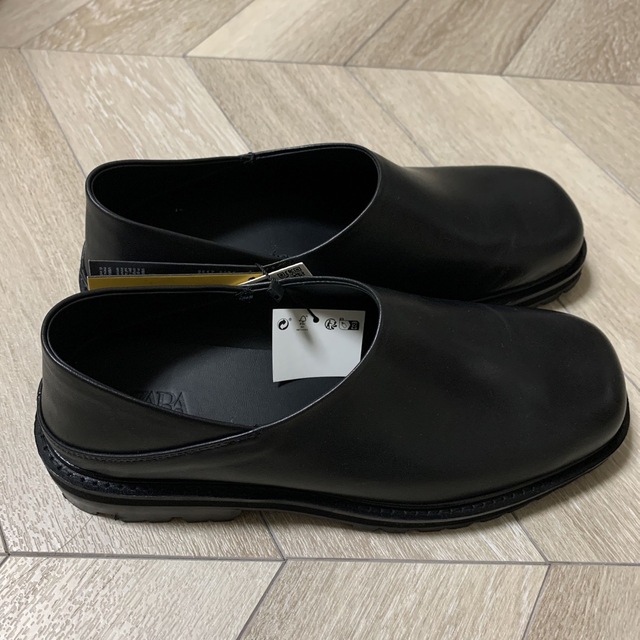 zara vibram レザーミュール