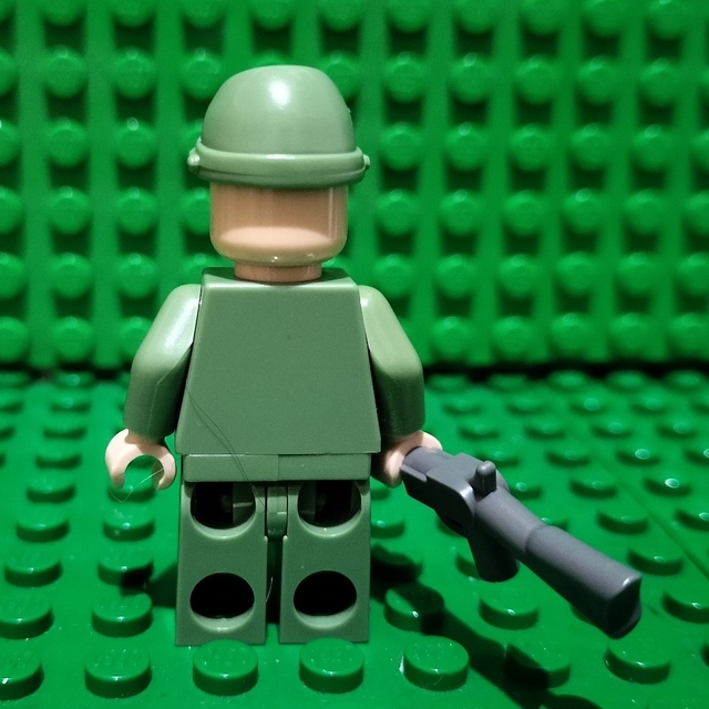 Lego(レゴ)の専用 LEGO インディ ジョーンズ ミニフィグセット ロシア軍 ドイツ軍兵士 エンタメ/ホビーのおもちゃ/ぬいぐるみ(その他)の商品写真