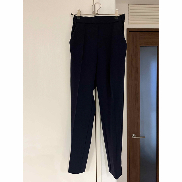 してくださ 新品未使用 ピンタックストレッチパンツ+ 34 ネイビー